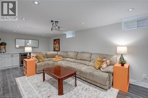 2475 Cavendish Drive, Burlington, ON - Indoor Photo Showing Living Room