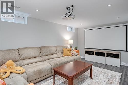 2475 Cavendish Drive, Burlington, ON - Indoor Photo Showing Living Room