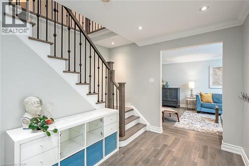 2475 Cavendish Drive, Burlington, ON - Indoor Photo Showing Other Room