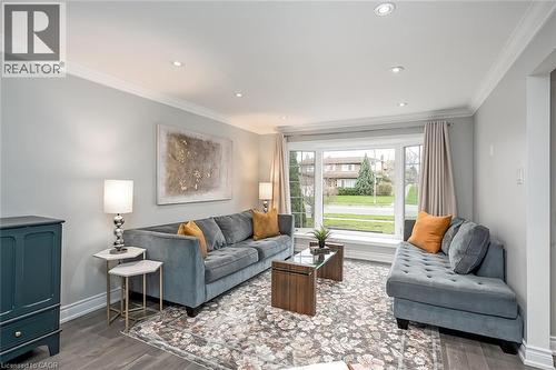 2475 Cavendish Drive, Burlington, ON - Indoor Photo Showing Living Room