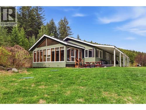 5993 WEST FRASER ROAD  Williams Lake, BC V2G 5H6