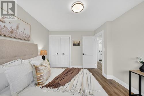 201 Ridge Street, Hamilton, ON - Indoor Photo Showing Bedroom