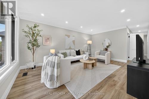 201 Ridge Street, Hamilton, ON - Indoor