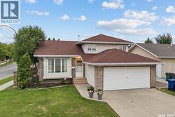 619 Blackshire CRESCENT  Saskatoon, SK S7V 1B4