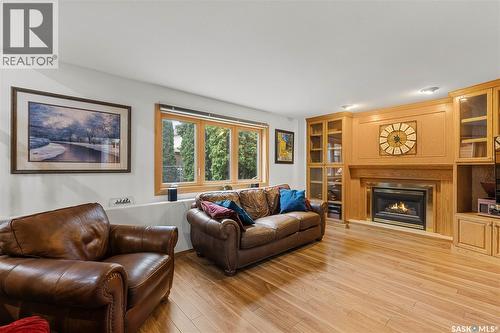 619 Blackshire Crescent, Saskatoon, SK - Indoor Photo Showing Living Room With Fireplace