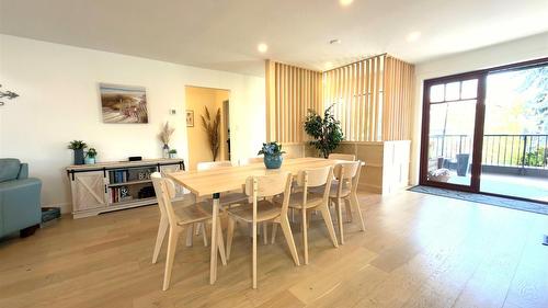 338 Burne Avenue, Kelowna, BC - Indoor Photo Showing Dining Room
