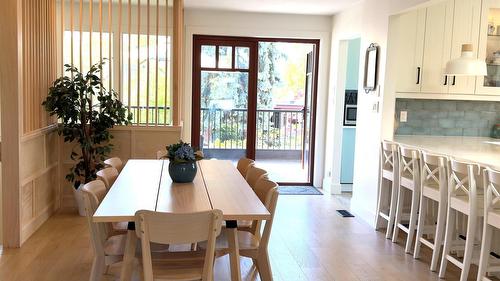 338 Burne Avenue, Kelowna, BC - Indoor Photo Showing Dining Room