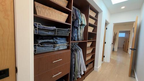 338 Burne Avenue, Kelowna, BC - Indoor