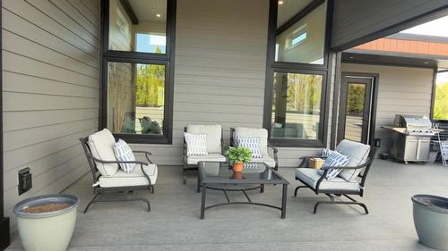 338 Burne Avenue, Kelowna, BC - Outdoor With Deck Patio Veranda With Exterior