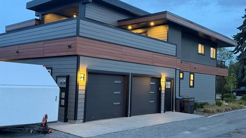 338 Burne Avenue, Kelowna, BC - Outdoor With Exterior