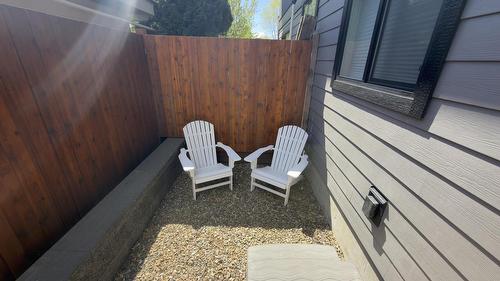 338 Burne Avenue, Kelowna, BC - Outdoor With Exterior