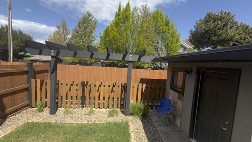338 Burne Avenue, Kelowna, BC - Outdoor