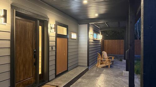 338 Burne Avenue, Kelowna, BC - Outdoor With Exterior