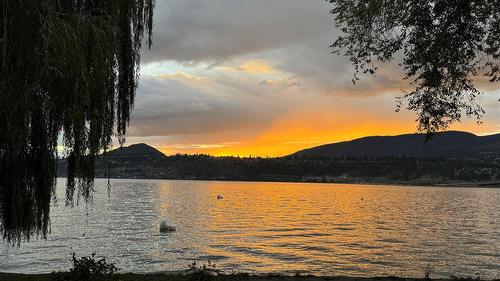 338 Burne Avenue, Kelowna, BC - Outdoor With Body Of Water With View