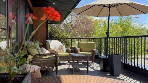 338 Burne Avenue, Kelowna, BC - Outdoor With Deck Patio Veranda With Exterior