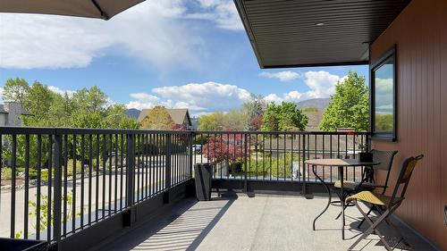 338 Burne Avenue, Kelowna, BC - Outdoor With Exterior