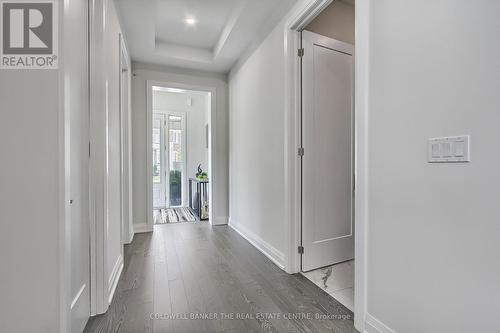 92 Maple Fields Circle, Aurora, ON - Indoor Photo Showing Other Room
