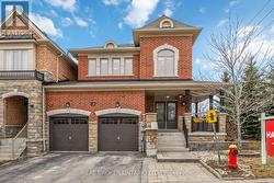 40 MACK CLEMENT LANE  Richmond Hill, ON L4S 0G2