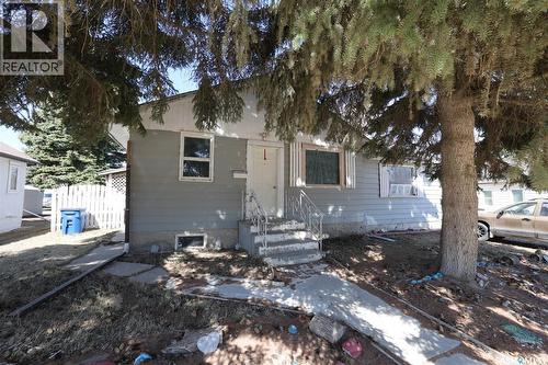 211 Main Street, Vibank, SK - Outdoor