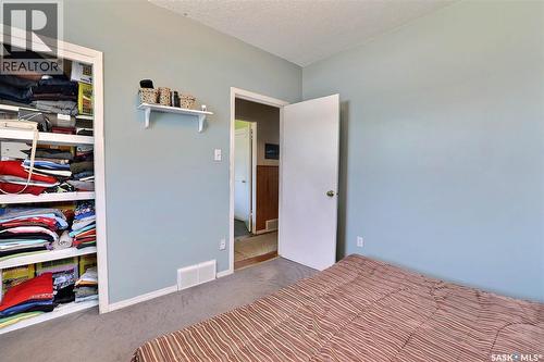 211 Main Street, Vibank, SK - Indoor Photo Showing Bedroom