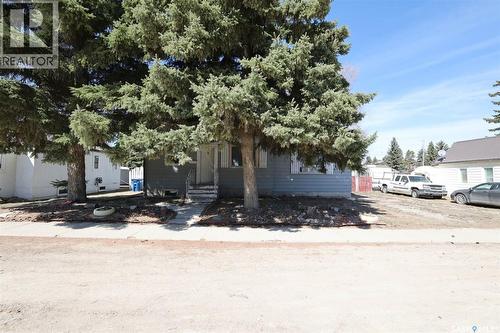 211 Main Street, Vibank, SK - Outdoor