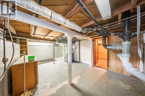 1734 Third Avenue, Trail, BC - Indoor Photo Showing Basement