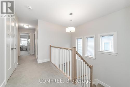 663 Putney Crescent, Ottawa, ON - Indoor Photo Showing Other Room