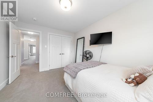 663 Putney Crescent, Ottawa, ON - Indoor Photo Showing Bedroom