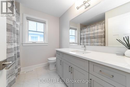663 Putney Crescent, Ottawa, ON - Indoor Photo Showing Bathroom