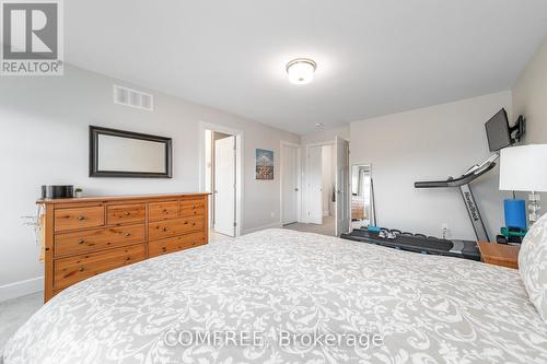 663 Putney Crescent, Ottawa, ON - Indoor Photo Showing Bedroom