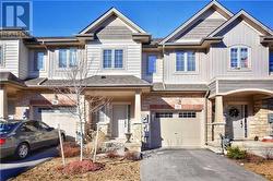 11 - 7 LAKELAWN ROAD Grimsby, ON L3M 0E9