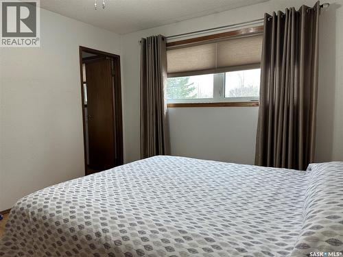 606 Staveley Crescent, Weyburn, SK - Indoor Photo Showing Bedroom