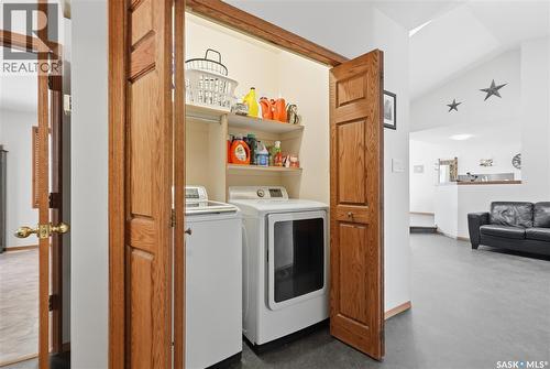 214 Forsyth Court, Saskatoon, SK - Indoor Photo Showing Laundry Room