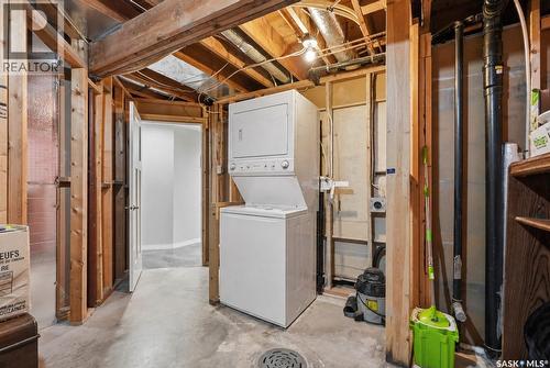 214 Forsyth Court, Saskatoon, SK - Indoor Photo Showing Laundry Room