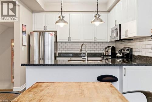 2362 Peppiatt Common, Burlington, ON - Indoor Photo Showing Kitchen With Upgraded Kitchen