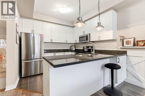 2362 Peppiatt Common, Burlington, ON - Indoor Photo Showing Kitchen With Double Sink With Upgraded Kitchen