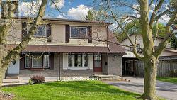13 APPLEGATE CRESCENT E Toronto, ON M2H 2R5