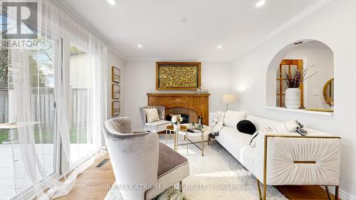 13 Applegate Crescent, Toronto, ON - Indoor