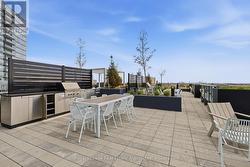 Outdoor terrace w/ BBQs - 