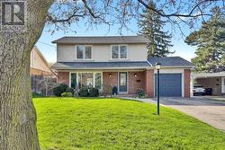 1059 SIERRA BOULEVARD  Mississauga, ON L4Y 2E3