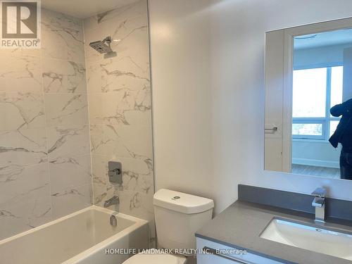 1810 - 8 Water Walk Drive, Markham, ON - Indoor Photo Showing Bathroom