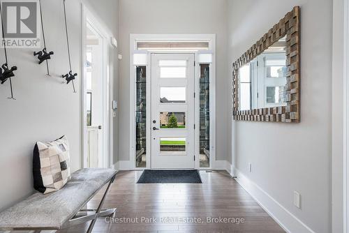 Spacious foyer at the front entrance - 1 Windrose Valley Boulevard, Clearview, ON - Indoor Photo Showing Other Room