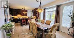 OVERSIZE DREAM KITCHEN IN A DREAM HOME. - 