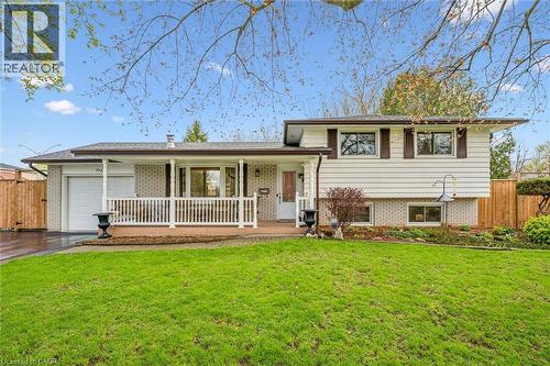 574 SPRUCEHILL Avenue  Waterloo, ON N2L 4V9