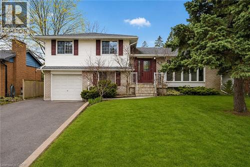 5119 CHERRYHILL Crescent  Burlington, ON L7L 4B8