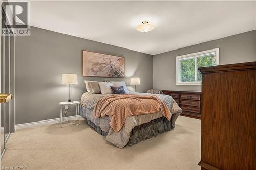 5119 Cherryhill Crescent, Burlington, ON - Indoor Photo Showing Bedroom