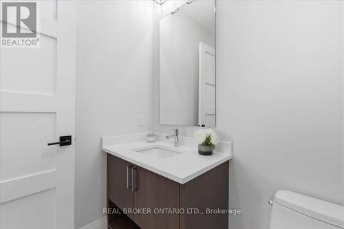 15 Langton Drive, Kitchener, ON - Indoor Photo Showing Bathroom