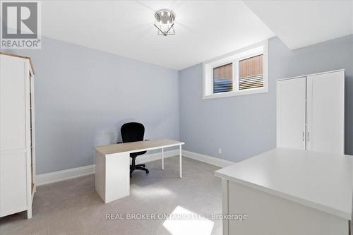 15 Langton Drive, Kitchener, ON - Indoor