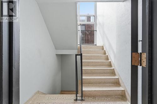 1254 Fennell Avenue E, Hamilton, ON - Indoor Photo Showing Other Room