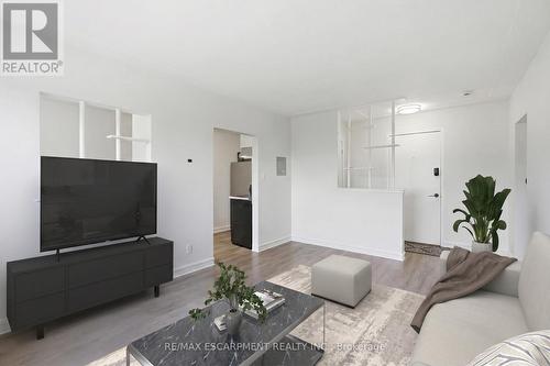 Virtually Staged - 1254 Fennell Avenue E, Hamilton, ON - Indoor Photo Showing Living Room